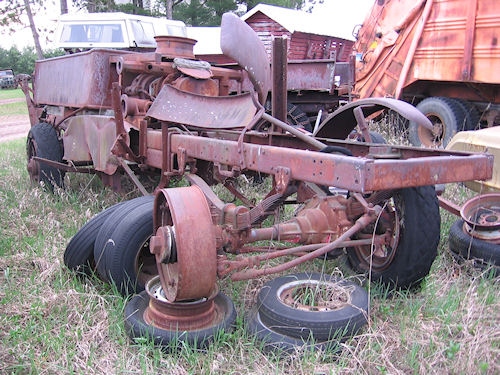 http://www.badgoat.net/Old Snow Plow Equipment/Truck Collections/Leo Frank's Truck Collection/GW500H375-5.jpg